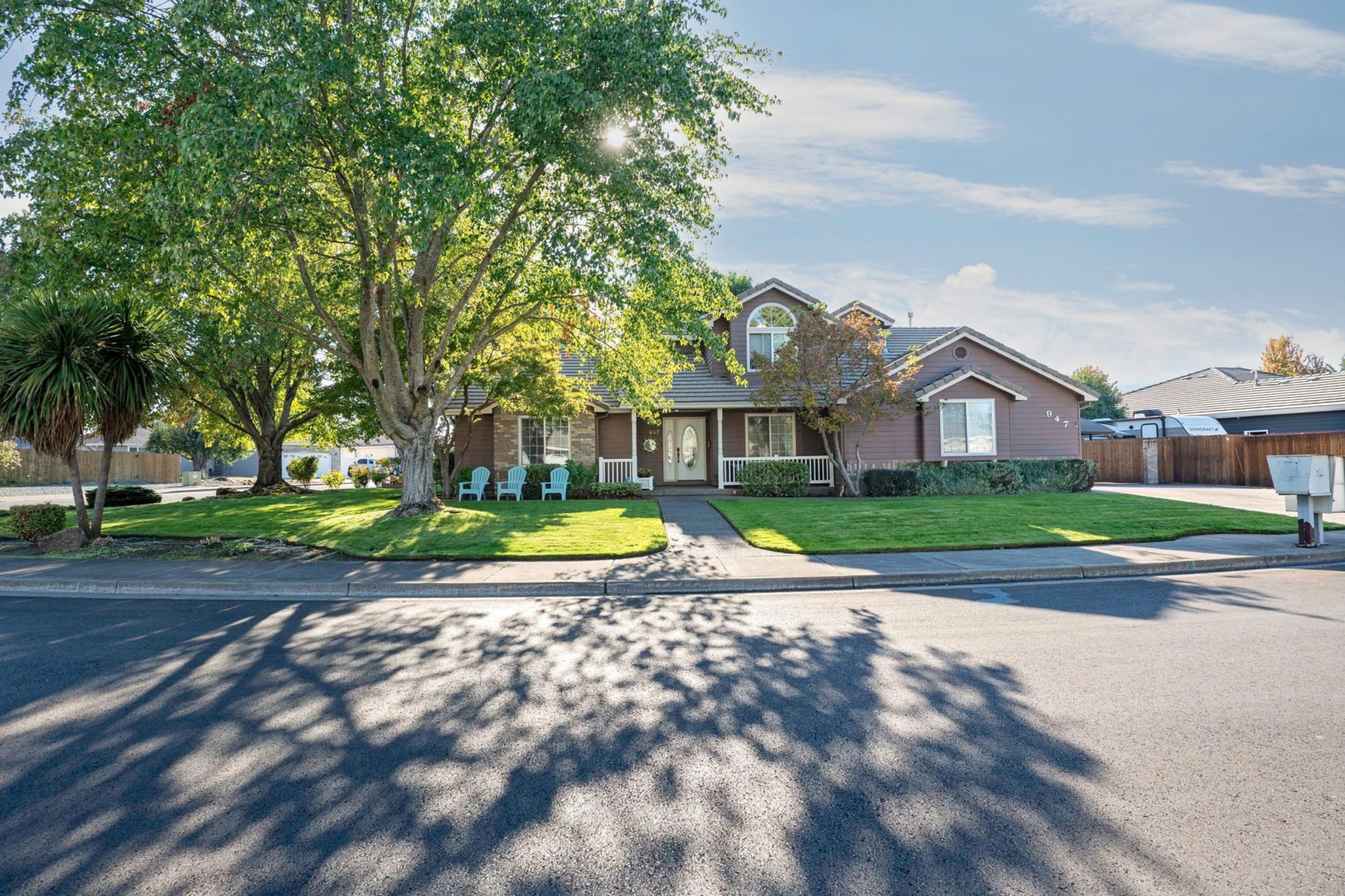 Corner lot street view of 947 Brandon Street in Jackson Creek Estates